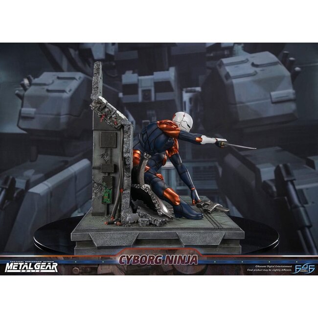 Metal Gear Solid Statue Cyborg Ninja (Gray Fox) 41 cm
