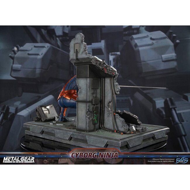Metal Gear Solid Statue Cyborg Ninja (Gray Fox) 41 cm