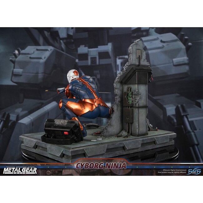 Metal Gear Solid Statue Cyborg Ninja (Gray Fox) 41 cm
