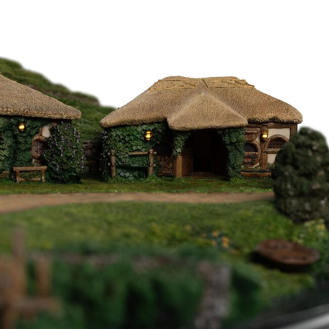 Herr der Ringe-Statue, Gasthaus „Der Grüne Drache“