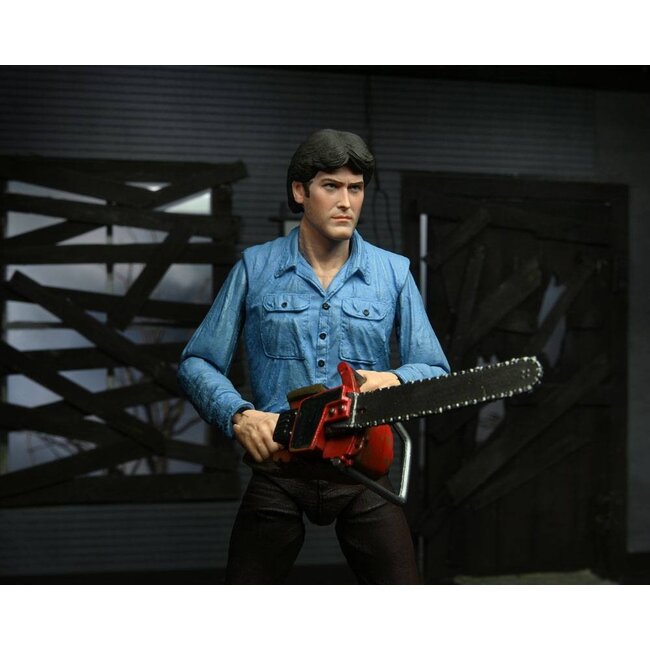 The Evil Dead Action Figure Ultimate Ash 18 cm