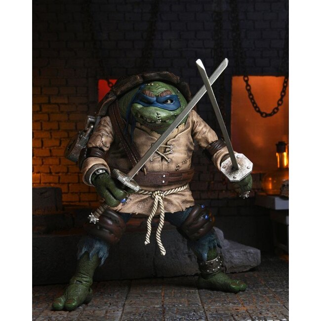 Universal Monsters x Teenage Mutant Ninja Turtles Action Figure Ultimate Leonardo as The Hunchback 18 cm