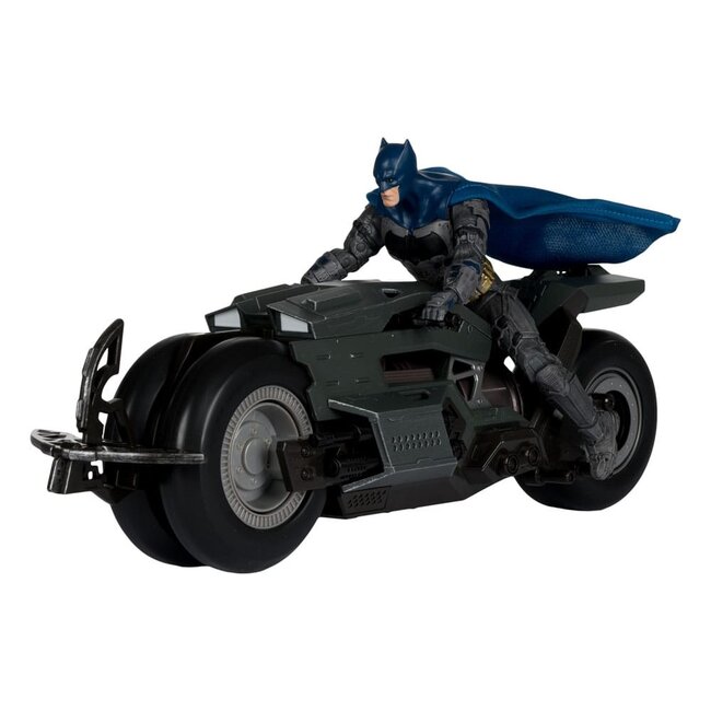 Das Flash DC Multiverse Fahrzeug Batcycle mit Batman