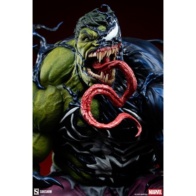 Marvel Premium Format Statue Venomized Hulk 63 cm