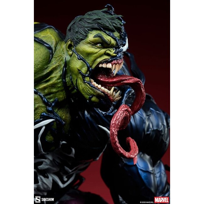 Marvel Premium Format Statue Venomized Hulk 63 cm