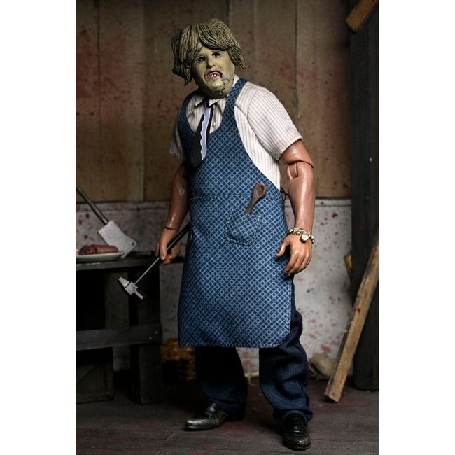 Texas Chainsaw Massacre Clothed Action Figure Leatherface with Old Lady Mask 20 cm
