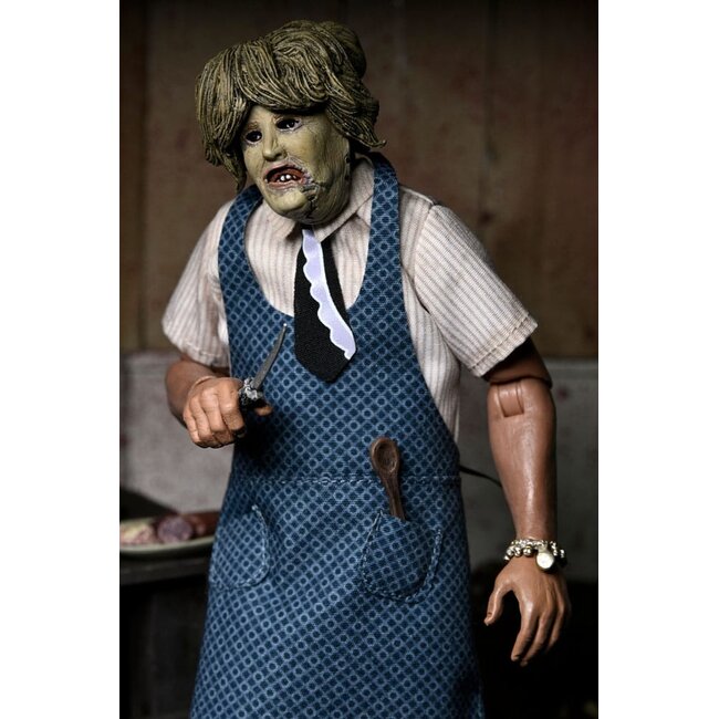 Texas Chainsaw Massacre – Bekleidete Actionfigur Leatherface mit alter Damenmaske, 20 cm