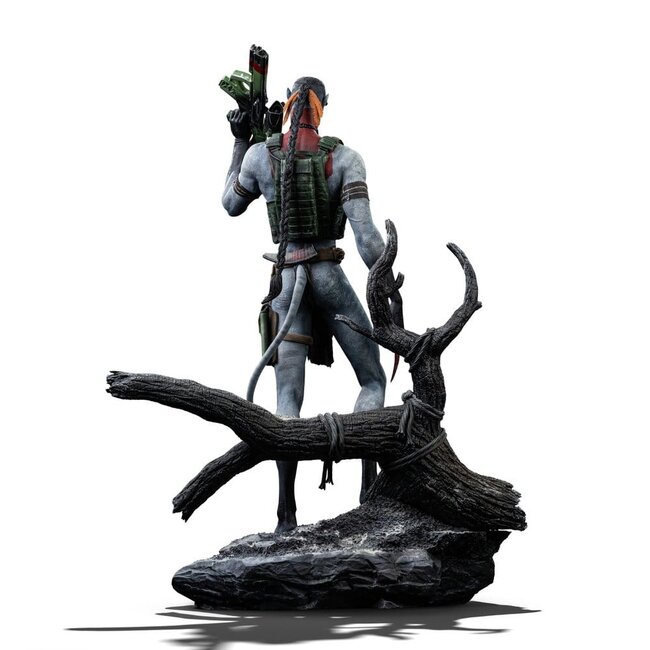 Avatar 3: Feuer und Asche – Miniatur im Maßstab 1:10 von Miles Quaritch, 36 cm