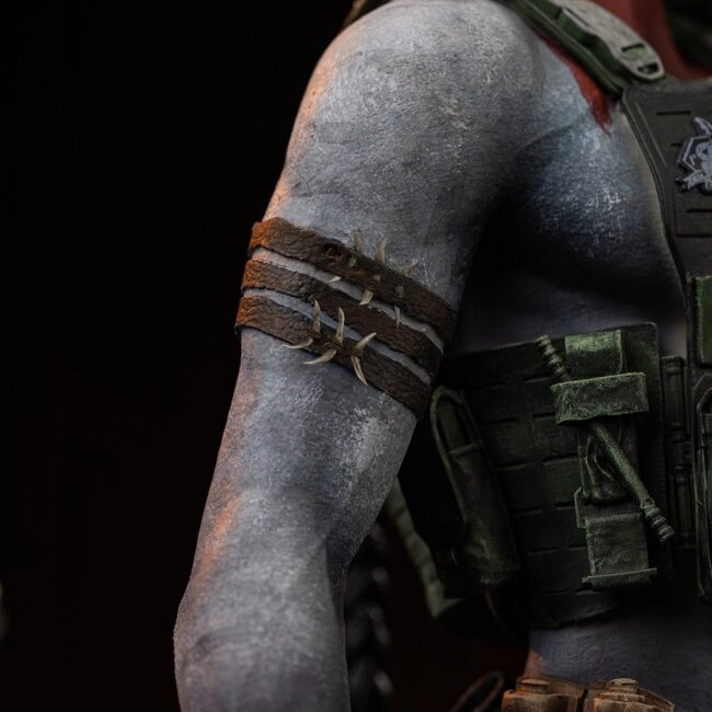 Avatar 3: Feuer und Asche – Miniatur im Maßstab 1:10 von Miles Quaritch, 36 cm