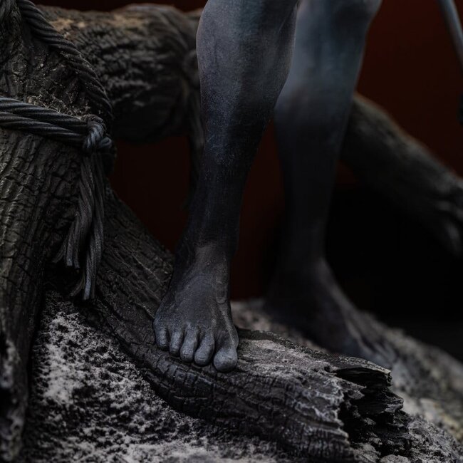 Avatar 3: Feuer und Asche – Miniatur im Maßstab 1:10 von Miles Quaritch, 36 cm