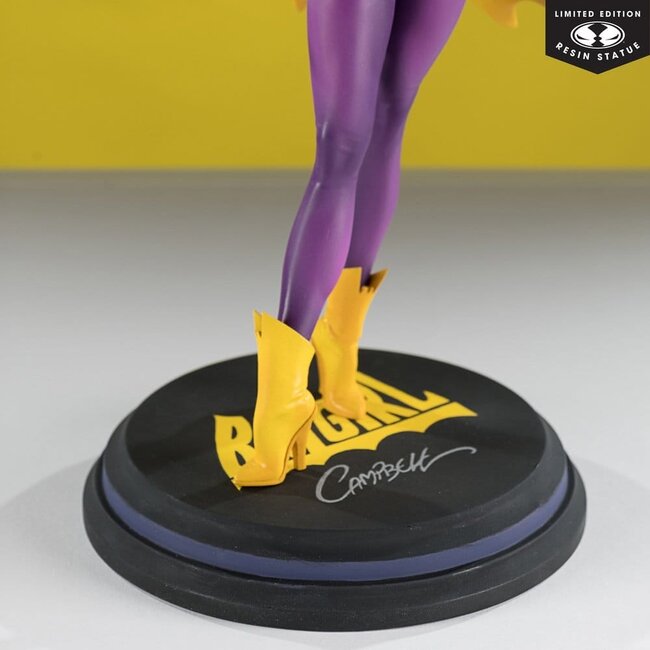 DC Cover Girls Statue 1/8 Batgirl von J. Scott Campbell 25 cm