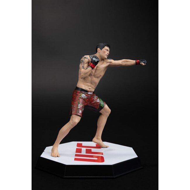 UFC Posed PVC Statue Brandon Moreno 16 cm