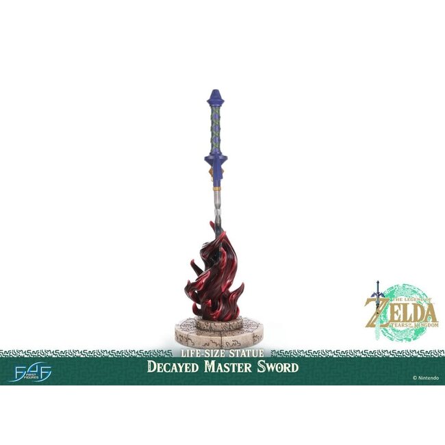 The Legend of Zelda: Tears of the Kingdom Life Size Statue 1/1 Decayed Master Sword 28 cm