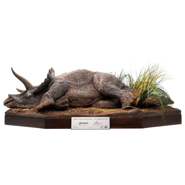 Jurassic Park Modell 1/8 Kranker Triceratops 96 cm