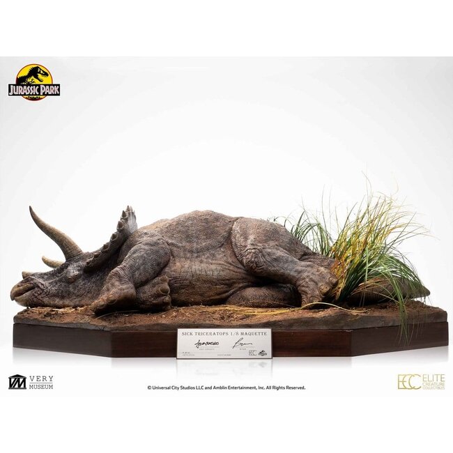 Jurassic Park Maquette 1/8 Sick Triceratops 96 cm