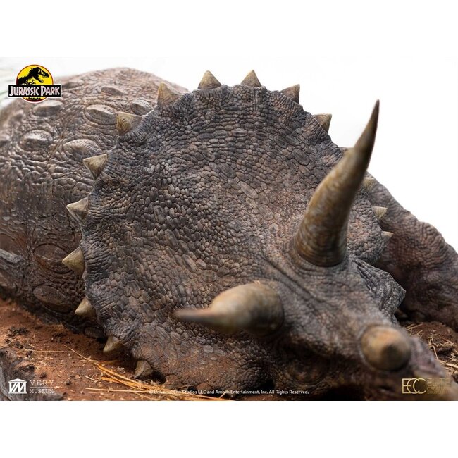 Jurassic Park Modell 1/8 Kranker Triceratops 96 cm
