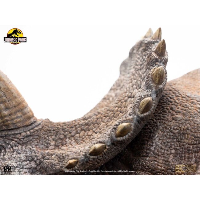 Jurassic Park Modell 1/8 Kranker Triceratops 96 cm