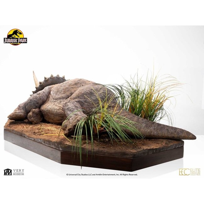 Jurassic Park Modell 1/8 Kranker Triceratops 96 cm