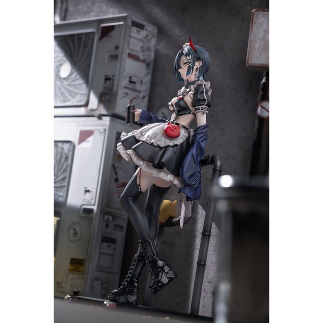 Azur Lane PVC Statue 1/6 Ulrich von Hutten Madchen Trummer Ver. 28 cm