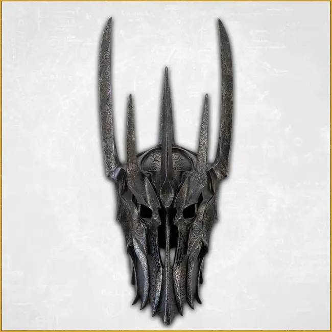 Lord of the Rings Museum Collection Replica 1/1 War Helm of Sauron 76 cm