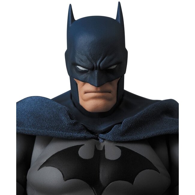 DC Comics MAFEX Actionfigur Batman Hush Ver. (Reproduktion) 16 cm