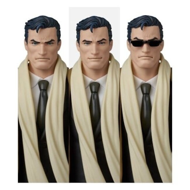 DC Comics MAFEX Actionfigur Bruce Wayne (Batman: Hush Ver.) 16 cm