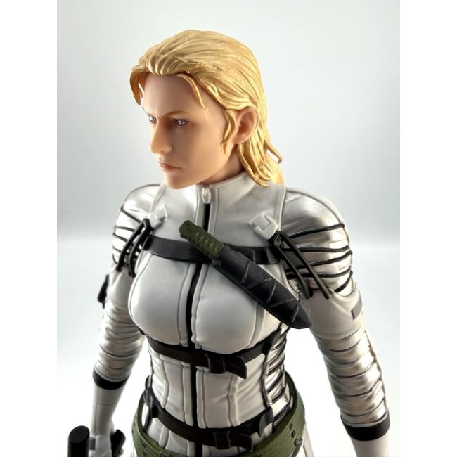 Metal Gear Solid: Snake Eater PVC-Figur „Der Boss“ 20 cm
