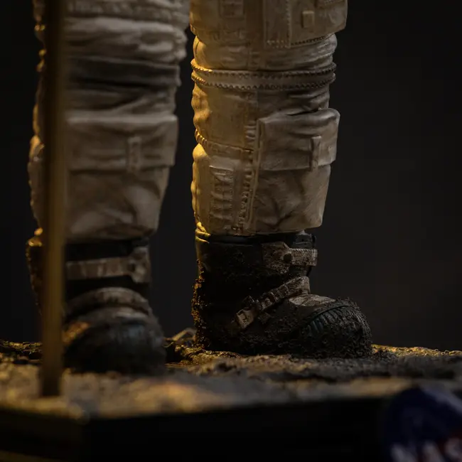 NASA Legacy Replica Statue 1/4 Apollo 11 Astronaut 58 cm