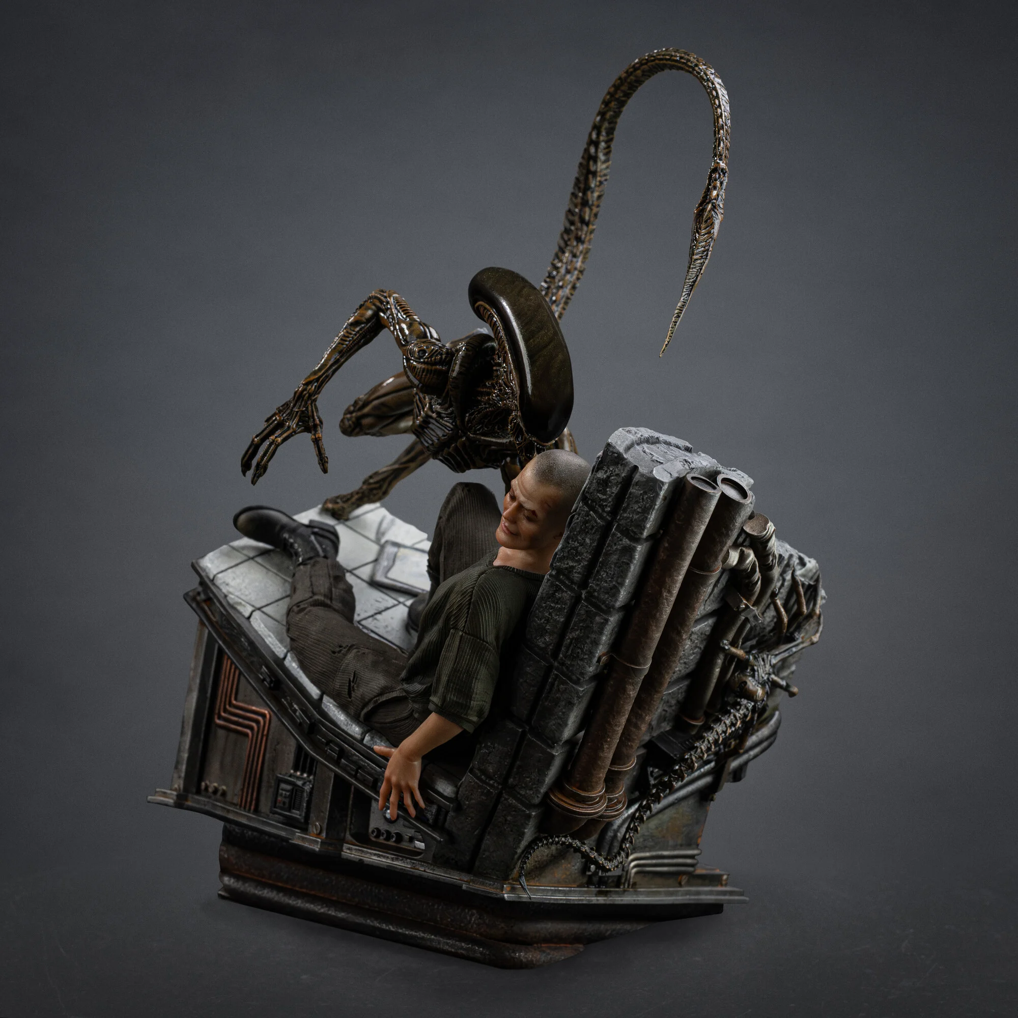 Alien 3 Art Scale Statue 1/10 Ellen Ripley and Dog Alien 23 cm - The ...