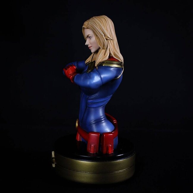 Captain Marvel Büste, 20 cm
