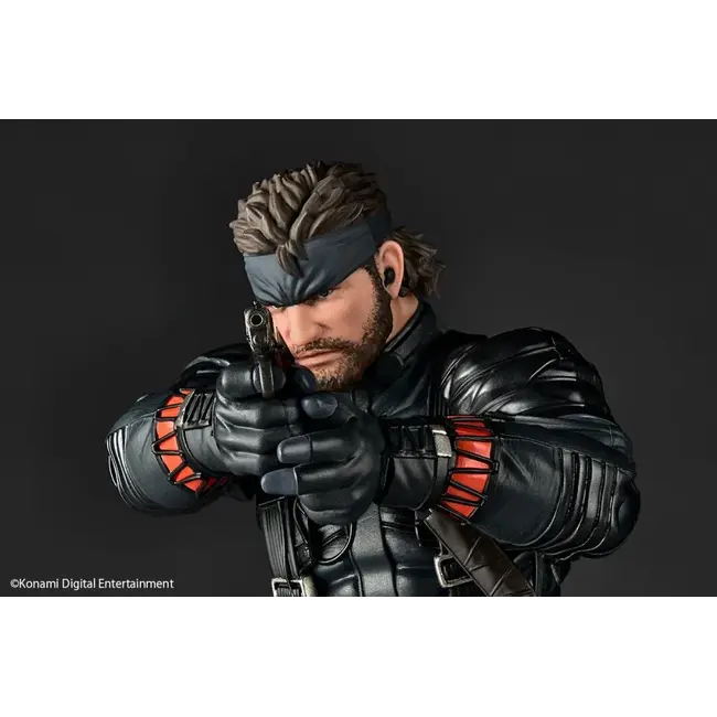Revoltech A.y. Metal Gear Solid Delta Naked Snake Sneaking Suit Ver Action Figure
