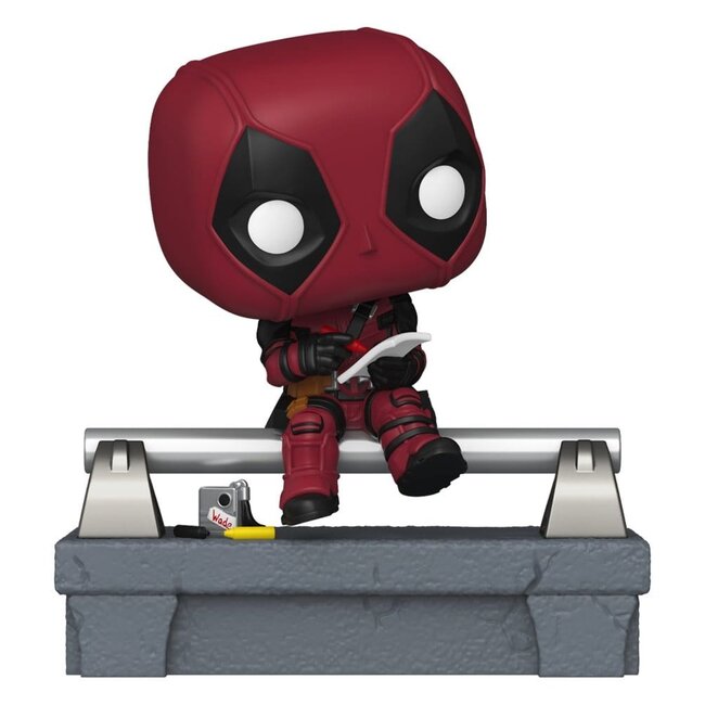 Marvel POP! Deluxe Vinylfigur Deadpool auf der Brücke 9 cm