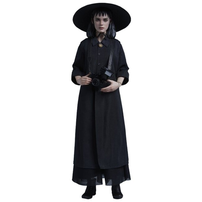 Beetlejuice Action Figure 1/6 Lydia Deetz 25 cm