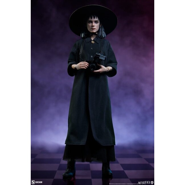 Beetlejuice Action Figure 1/6 Lydia Deetz 25 cm