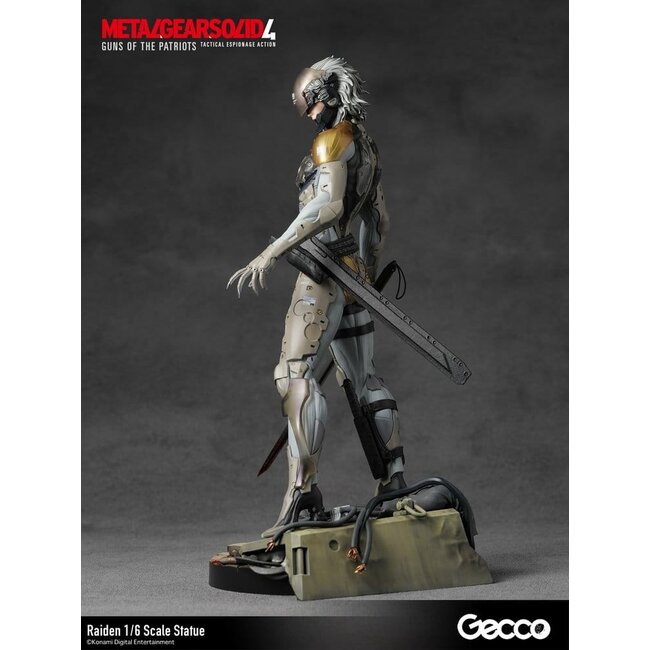 Metal Gear Solid 4 Guns of the Patriots Statue 1/6 Raiden 32 cm