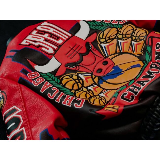 NBA Collection Real Masterpiece Action Figure 1/6 Michael Jordan Series 2 (Road Jersey Edition) 33 cm