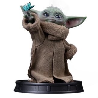 Iron Studios Mandalorian and Grogu Movie Legacy Replica 1/4 Grogu Butterfly Wonder 15 cm