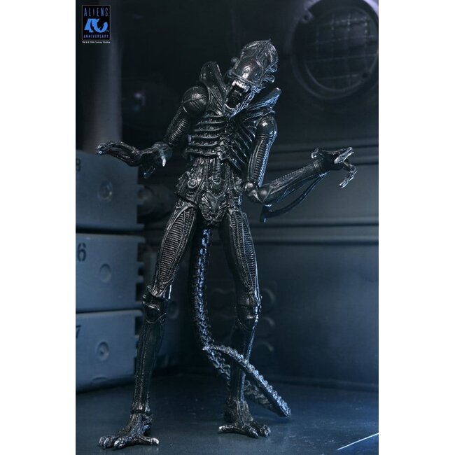 Aliens Ultimate Actionfigur Krieger (1986) Xenomorph Schwarz (40. Jubiläum) 23 cm