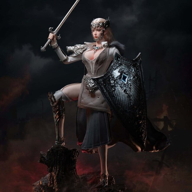 Die Mädchen unter Wolfs Schutzengel Actionfigur 1/6 Alina (Silber) 30 cm