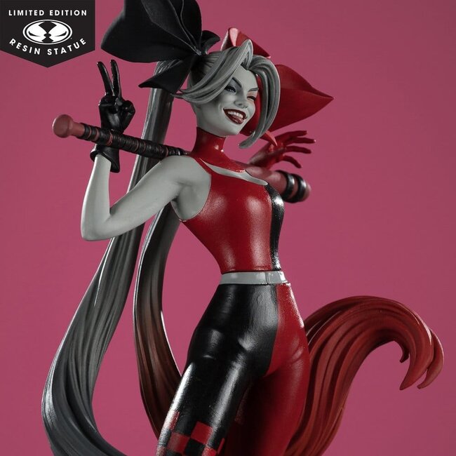 DC Direct Harley Quinn: Rot-Weiß-Schwarze Statue 1/10 Harley Quinn von Alex Garner 21 cm