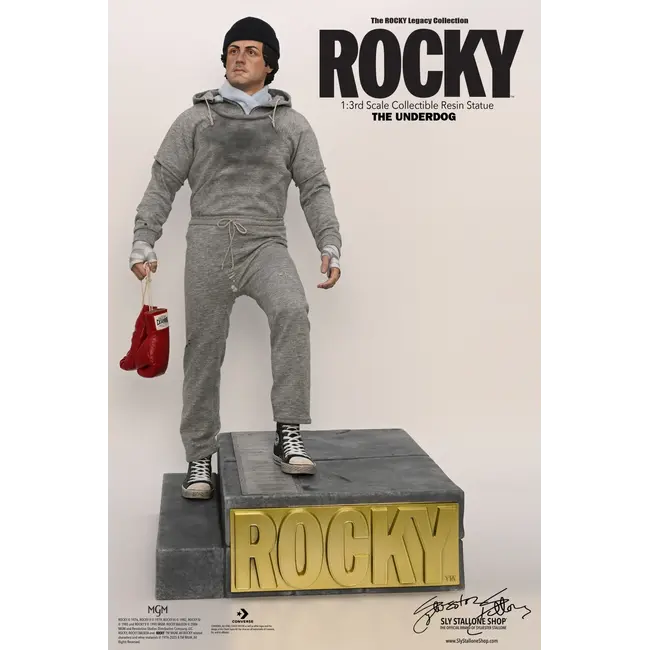 Rocky (1976) The Underdog 1/3 Scale Statue