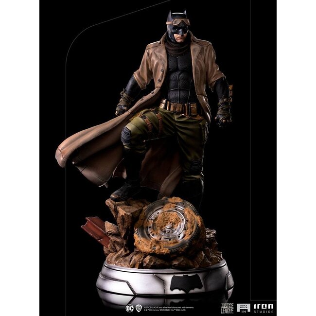 Zack Snyder's Justice League Legacy Replica Statue 1/4 Batman Knightmare 58 cm