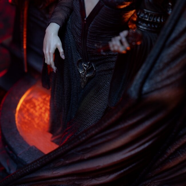 Blizzard Diablo IV Lilith Art Statue
