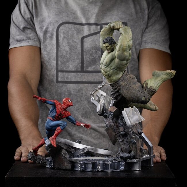 Marvel Comics Art Scale Statue 1/10 Spider-Man vs Hulk 38 cm