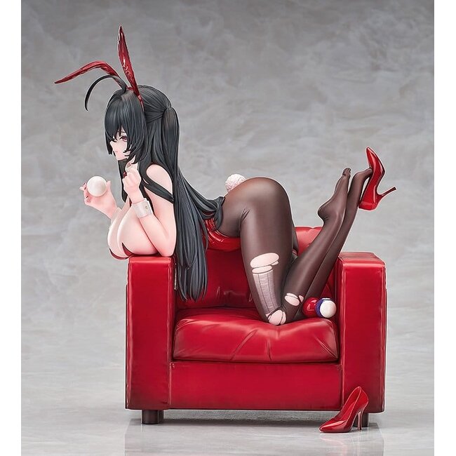 Azur Lane PVC Figure 1/7 Taihou: Fun on the Baize - Illustration Ver. 22 cm