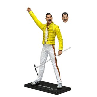 NECA Freddie Mercury Actionfigur Freddie Mercury (Yellow Jacket) 18 cm