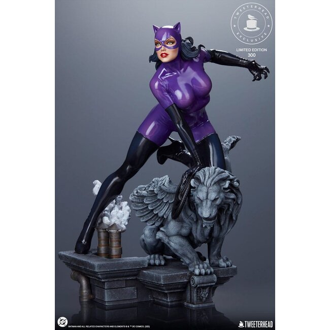 DC Comics Maquette 1/6 Catwoman (Lila Edition) 35 cm