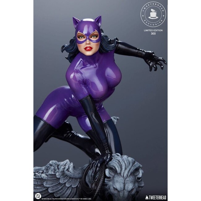 DC Comics Maquette 1/6 Catwoman (Lila Edition) 35 cm