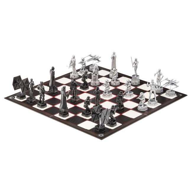 Star Wars Original Trilogy Chess Set 47 cm