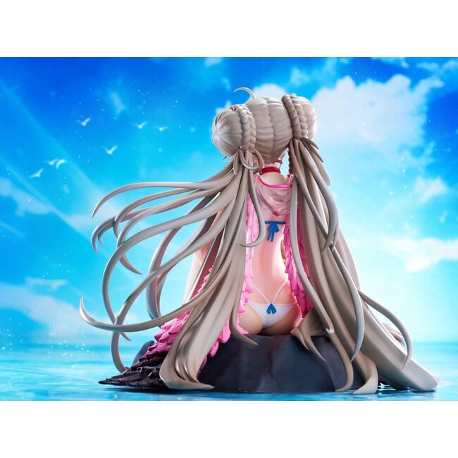 Azur Lane PVC Statue 1/7 Formidable The Lady of the Beach Ver. 16 cm